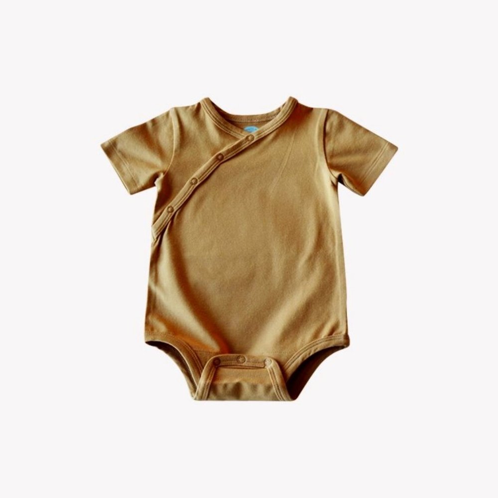 ELEPHANT MOON - Shoulder Snap Short Sleeved Onesie - Honeycomb